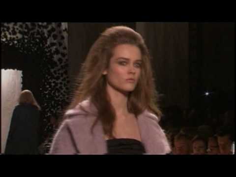 Nina Ricci Fashion Show: Women's Ready to Wear Autumn/Winter 2010/11