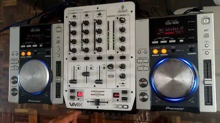 Video thumbnail for Pioneer Cdj200 + Behringer Vmx300 by Jefferson Silva