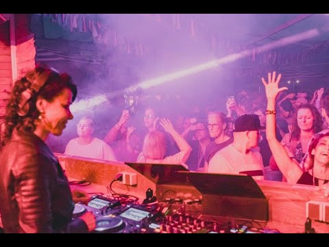 FRAULEIN Z rocking Herr Zimmerman Beach Party!