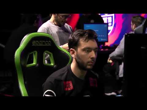 FIFA 18 Unilad GORILLA VS FAZE TASS | FUT Champions Cup Barcelona |