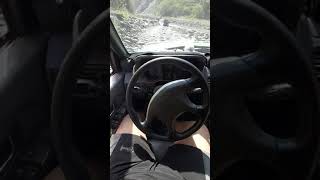 Re: [問題] 方向盤轉動怪怪的