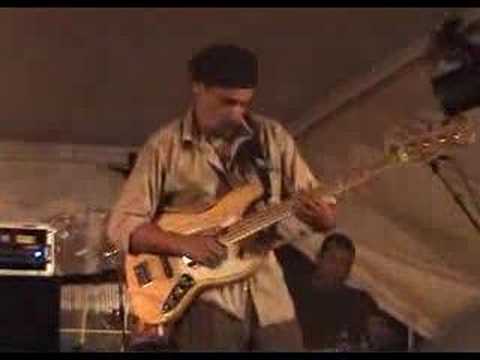 Chyco Simeon solo bass in Martinique