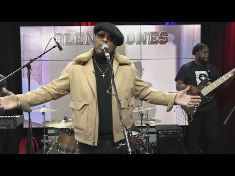 R&B balladeer Glenn Jones will celebrate Valentine's Eve at The Phoenix in north St. Louis County