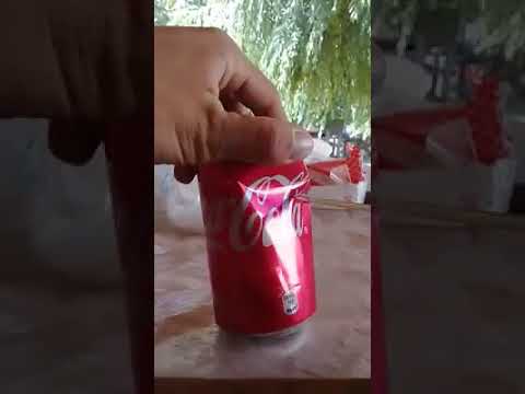 , title : '[Argentina] Ratón dentro de lata de Coca Cola'
