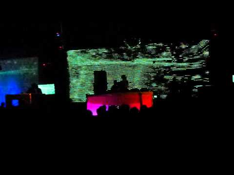 Mat Zo - Away (Cosmic Gate Remix) @ Circus (4-23-11)