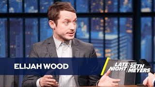 Elijah Wood jako DJ na rave'ie w stylu Władcy Pierścieni