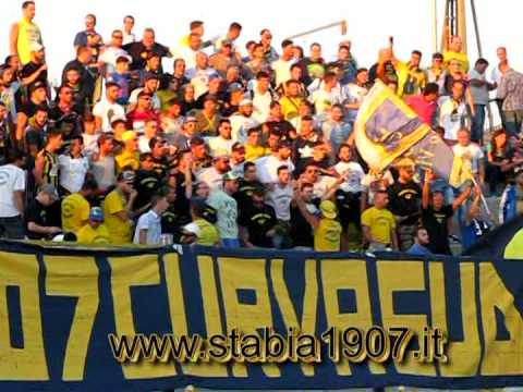 13.9.2014 CASERTANA-JUVE STABIA 0-1. TIFO  PRE  GARA