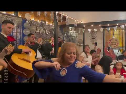 Promotional video thumbnail 1 for Mariachi Reyes De Mexico