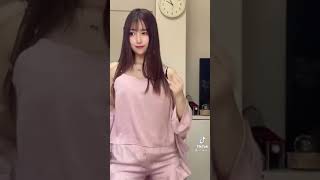 パジャマでダンス