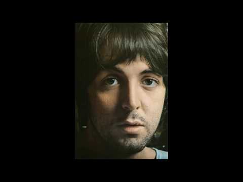 The Beatles - Blackbird  (1968) thumnail