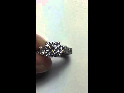 Round brilliant cut diamond engagement ring