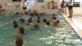 preview picture of video 'Zwembad Staphorst heeft landelijke aftrap van zwemvierdaagse'