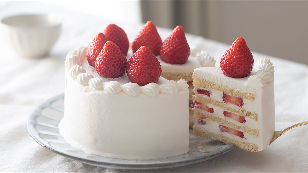 クリスマスいちごショートケーキ by HidaMari Cooking — recipe photo