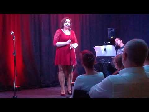 Nina on Stage - Lost in the Waves