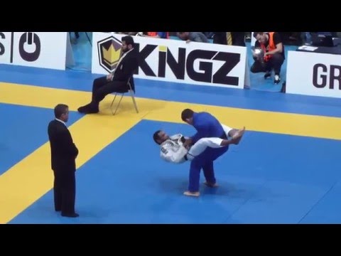 Charles Negromonte vs Vinicius De Castro - IBJJF European Open 2016 - Black Adult - Middle