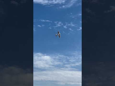 Flex Cap 232EX playing in wind #radiocontrol #modelplane