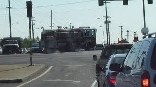 preview picture of video 'Roanoke City Reserve Engine 905 Responding'