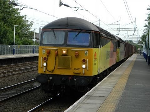 56087 & 56105 6C37 Chirk Kronospan - Carlisle Yard at Levenshulme 14/07/2013