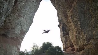 Die besten 100 Videos Unbelievable Wingsuit Cave Flight! Batman Cave, Alexander Polli 