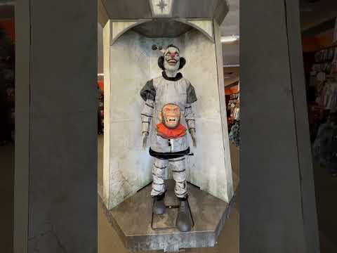 Spirit Halloween Monkey Business Without His Business 🙈 #animatronics #spirithalloween #fail