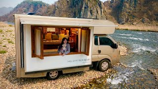 Download lagu A night with a puppy in an expanding cabin-like truck in an empty field | ASMR mp3