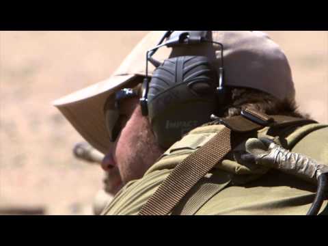 Lone Survivor (Featurette 'OTS: Weapons Training')