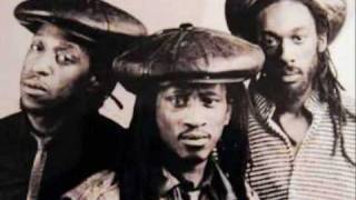 Aswad - Don&#39;t Turn Around