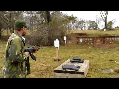 700 tiros e o AK 47 pegou fogo...