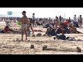 Strandgangers genieten van zonovergoten dag op warmste Tweede Paasdag ooit gemeten
