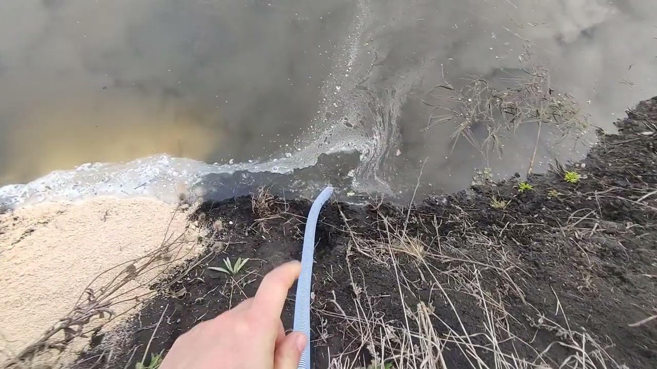 Набираю пруд водой! Садовый пруд на участке даче своими руками для разведения рыбы, раков.