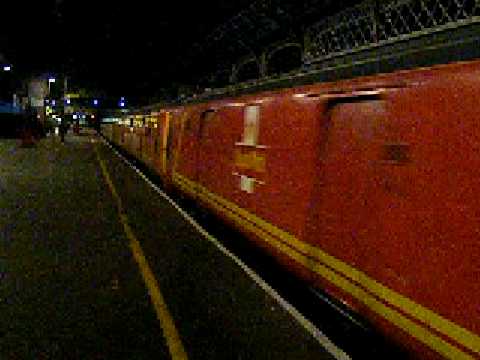 87002 on 1M44 Shieldmuir - Warrington 26.01.09