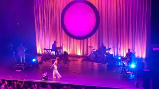 LÉON - Surround Me (LIVE @The Wiltern)