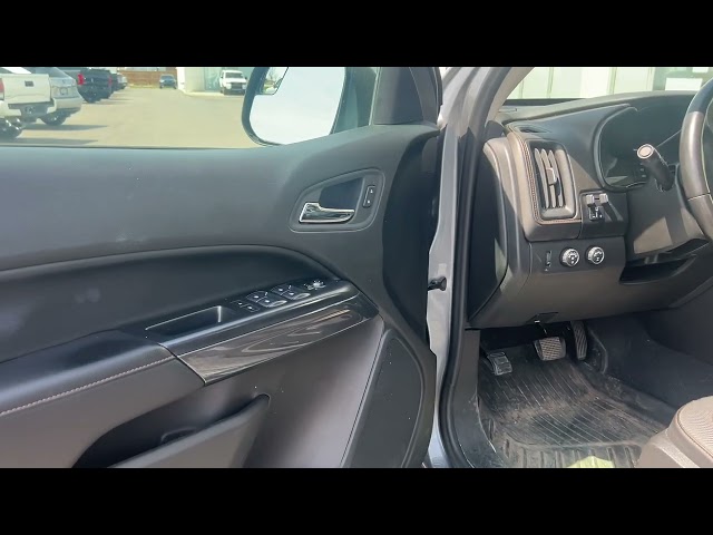 2022 GMC Canyon Crew Cab Short Box 4-Wheel Drive AT4 w/Leather & in Cars & Trucks in Calgary