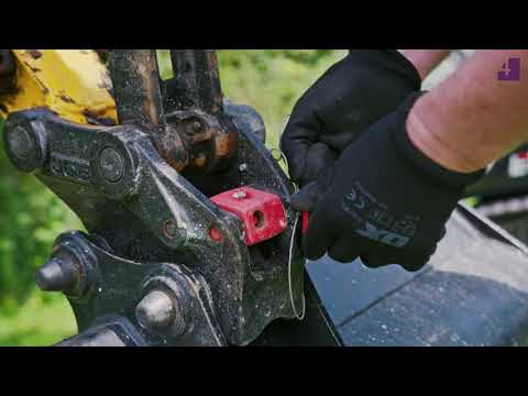 Using Spring & Level quick hitches. Excavators below 2t | Familiarisation