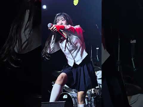 QWER (최애의 아이들) - Let’s Love - Berwyn 20251105
