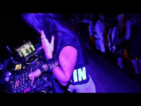 Duo Hard Candies - Live & D'Lux