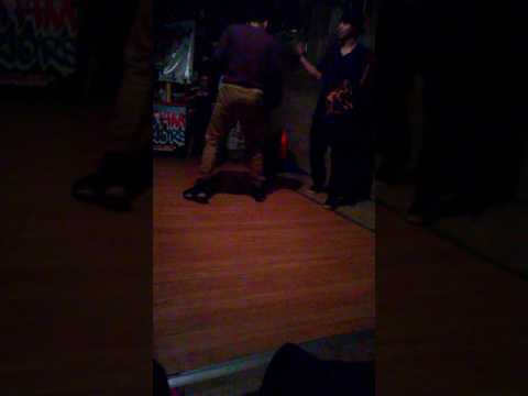 BodegaJones (vlc) vs Hype401 bboy basement practice