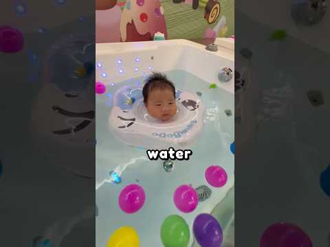 Harris reaction to first time swimming was unexpected 🤯