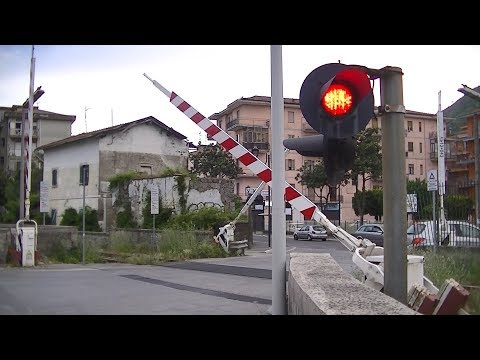 Spoorwegovergang Baronissi (I) // Railroad crossing // Passaggio a livello