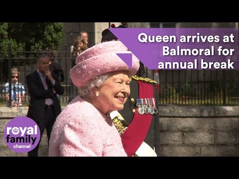 Queen arrives at Balmoral for annual break