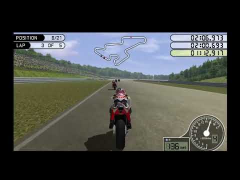 MotoGP 2005 - Race (Brno) - Biaggi (Honda) - Last lap fight