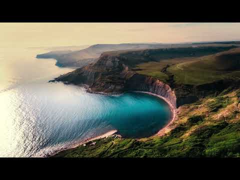 MaRLo Ft. Emma Chatt - Leave My Hand (Lyrics in CC)