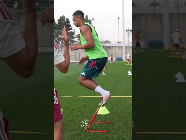 Vídeo relacionado con Real Madrid Real Oficial Colección de Entrenamiento Pantalones de Fútbol