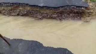 preview picture of video 'Link road washed away by flood water ,Reri village,Kanpur Dehat, U.P ,30/7/2018'