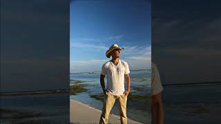 Kenny Chesney ft. Mindy Smith - Better Boat