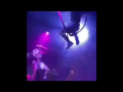 Varios heridos en Mandala Mojácar por la caída de un columpio en plena fiesta