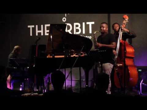 Sisonke Xonti - Yakhal' Inkomo