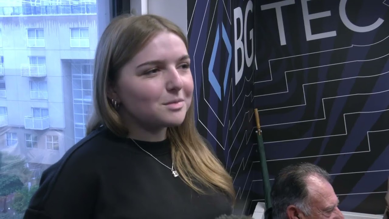 “Knowledge is power”: CAB event helps older residents get to grips with tech