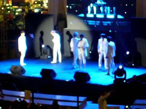 120112 ZE:A in Manila - Opening