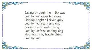 Laika - Leaf by Leaf Lyrics